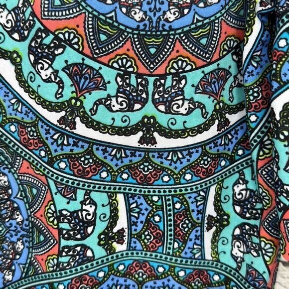 Free Kisses Women’s Cold Shoulder Elephant Print Shirt Blouse Top Size small - Picture 5 of 7